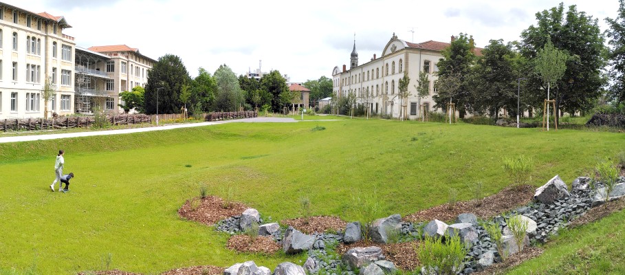 Omnibus | Ouvrir un ancien site hospitalier sur la ville