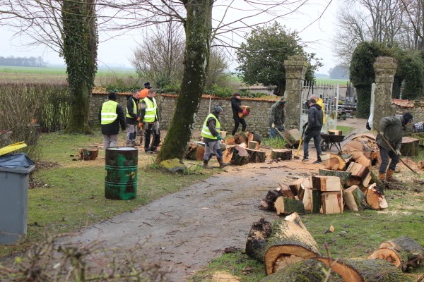 Omnibus | Poupry, le seuil du cimetière